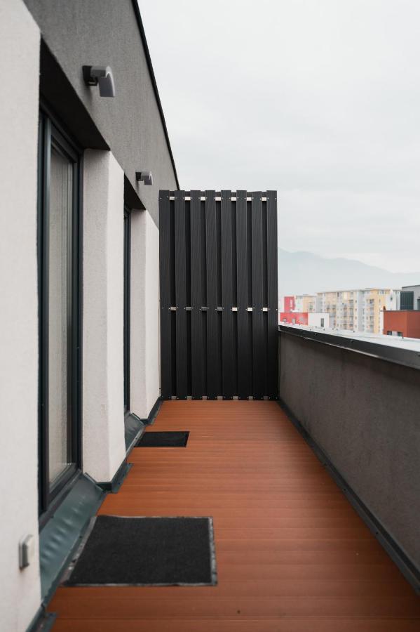 Skylark - Zurich Studio With Terrace & Mountain View Brașov Exterior foto
